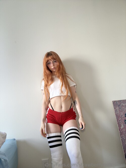 strawberrymilk_xoxo Nude Leaked Onlyfans Photo strawberrymilk_xoxo Nude Leaked Onlyfans Photo