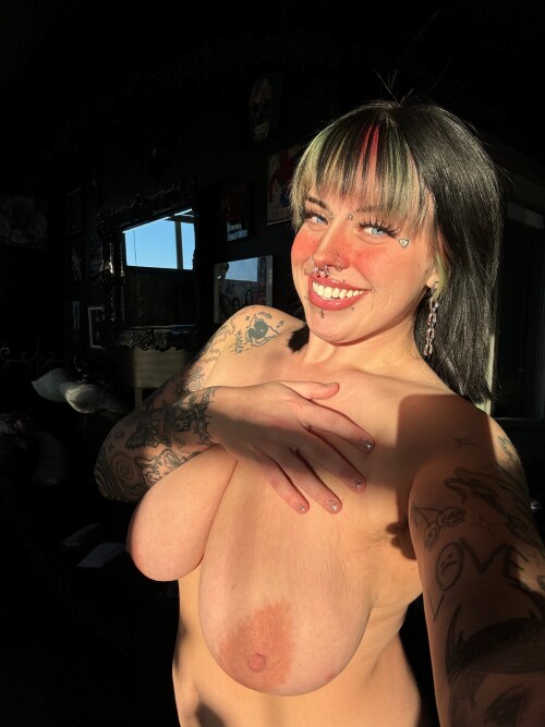 goddess lia @souredpineapple Nude Leaked Onlyfans Photo goddess lia @souredpineapple Nude Leaked Onlyfans Photo