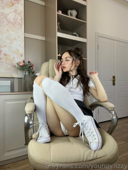 youngy.lizzy / Lizzy Youngy Nude Leaked Onlyfans Photo youngy.lizzy / Lizzy Youngy Nude Leaked Onlyfans Photo