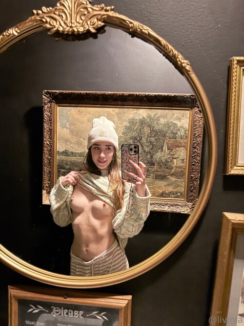 Livinia Roberts | urfavonlinesloot Nude Leaked Onlyfans Photo Livinia Roberts | urfavonlinesloot Nude Leaked Onlyfans Photo