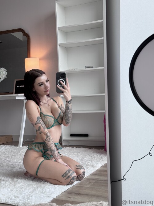 itsnatdog - mfbabyrain Nude Leaked Onlyfans Photo
