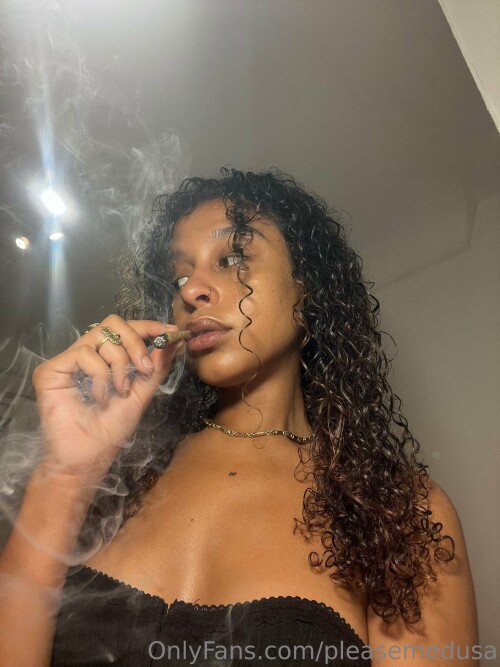 Aliakadir/Pleasemedusa Nude Leaked Onlyfans Photo Aliakadir/Pleasemedusa Nude Leaked Onlyfans Photo
