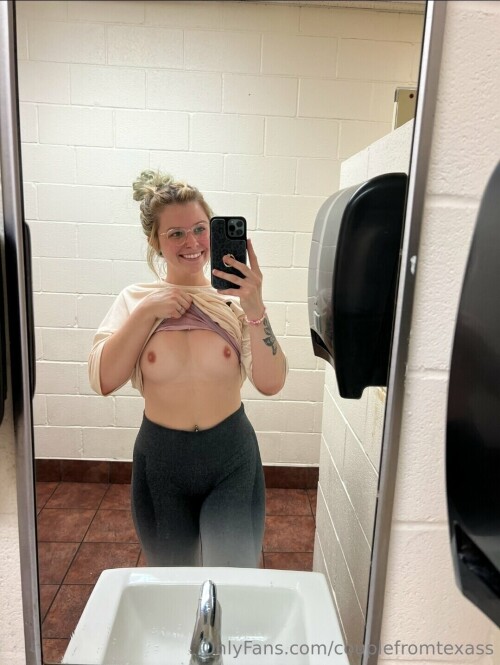 couplefromtexass Nude Leaked Onlyfans Photo