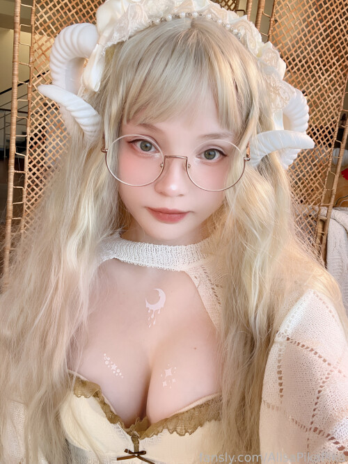 Rocksy Light / AlisaPikaPika Nude Leaked Onlyfans Photo Rocksy Light / AlisaPikaPika Nude Leaked Onlyfans Photo