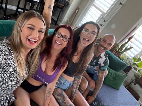 Alexis Fawx / alexisfawx Nude Leaked Onlyfans Photo Alexis Fawx / alexisfawx Nude Leaked Onlyfans Photo