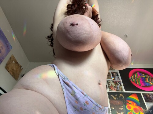 Cayenna Wiley | allnaturalaurora Nude Leaked Onlyfans Photo Cayenna Wiley | allnaturalaurora Nude Leaked Onlyfans Photo
