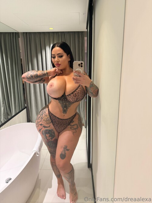 DICKtator aka dreaalexa Nude Leaked Onlyfans Photo DICKtator aka dreaalexa Nude Leaked Onlyfans Photo