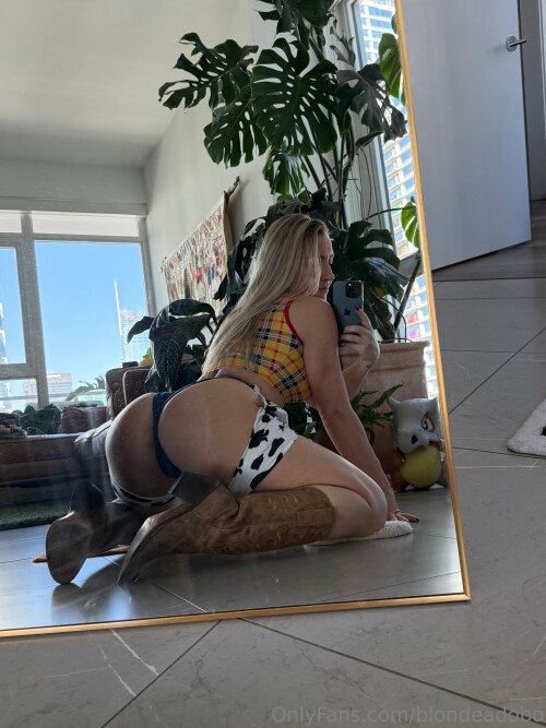 blondeadobo Nude Leaked Onlyfans Photo blondeadobo Nude Leaked Onlyfans Photo