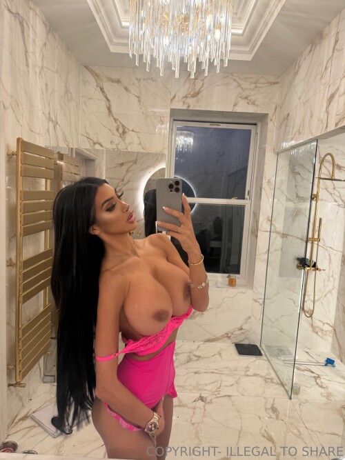 Chloe Khan Nude Leaked Onlyfans Photo