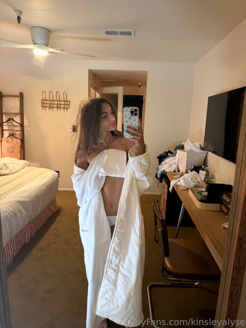 Kinsley Wyatt | kinsleywyatt1 | kinsleywyatt Nude Leaked Onlyfans Photo Kinsley Wyatt | kinsleywyatt1 | kinsleywyatt Nude Leaked Onlyfans Photo