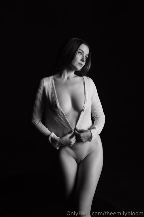 Emily Bloom Nude Leaked Onlyfans Photo Emily Bloom Nude Leaked Onlyfans Photo