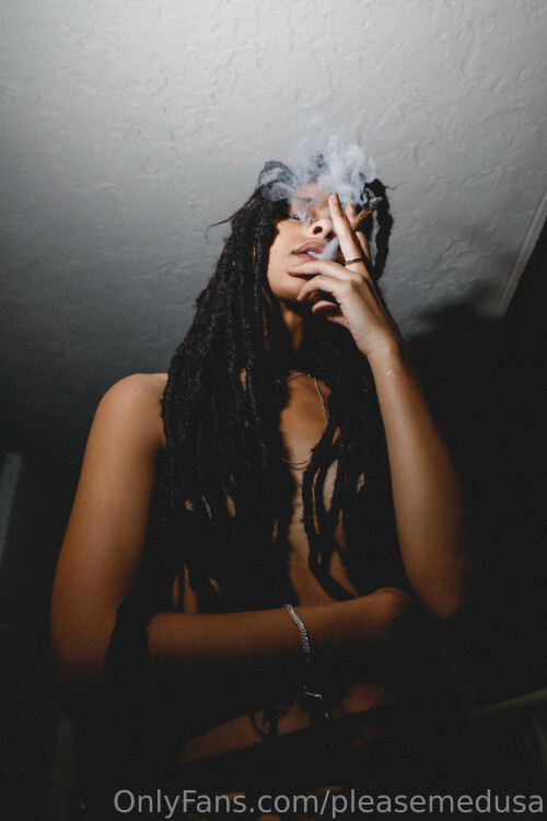 Aliakadir/Pleasemedusa Nude Leaked Onlyfans Photo Aliakadir/Pleasemedusa Nude Leaked Onlyfans Photo