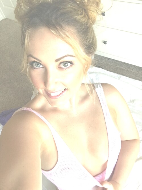 Sarah Peachez | Real Peachez Nude Leaked Onlyfans Photo Sarah Peachez | Real Peachez Nude Leaked Onlyfans Photo