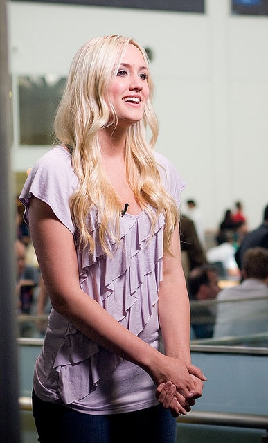 387full-naomi-kyle100bd87e0b0a103e.jpg