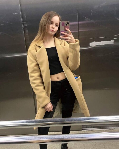 Alisaya / alice.tt / alicehowold / Allice / AliceSunny / Aliceonelove Nude Leaked Onlyfans Photo
