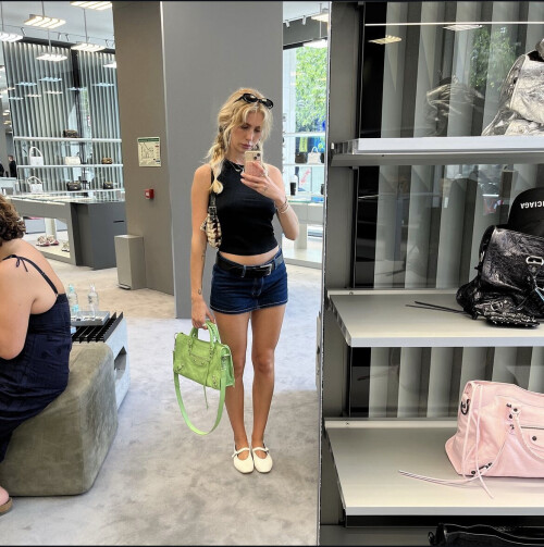 Paislee Prince / Eden Gross / Grannygirlfriend Nude Leaked Onlyfans Photo Paislee Prince / Eden Gross / Grannygirlfriend Nude Leaked Onlyfans Photo
