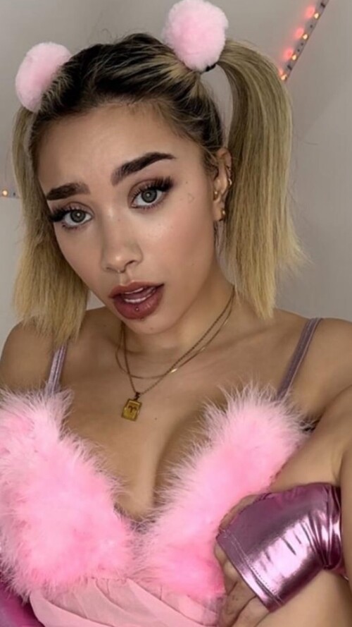 Ella Baig - ellabaigofficial Nude Leaked Onlyfans Photo Ella Baig - ellabaigofficial Nude Leaked Onlyfans Photo