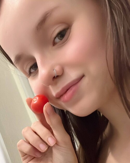 Alisaya / alice.tt / alicehowold / Allice / AliceSunny / Aliceonelove Nude Leaked Onlyfans Photo