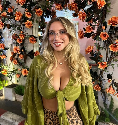 SOZZLEPOPP / devilfairyyy Nude Leaked Onlyfans Photo SOZZLEPOPP / devilfairyyy Nude Leaked Onlyfans Photo