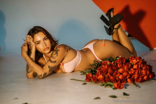 Lavagrll - Lavaxgrll Nude Leaked Onlyfans Photo Lavagrll - Lavaxgrll Nude Leaked Onlyfans Photo