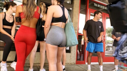 4Brunette-In-Black-Shorts-PAWG5ecb8ff0d8b952a5.jpg