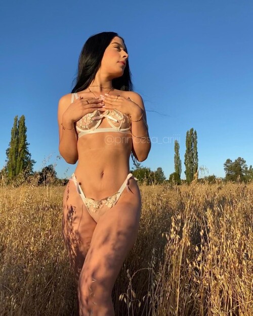 Ariana Linares | agls24 | princesa_ariiii Nude Leaked Onlyfans Photo