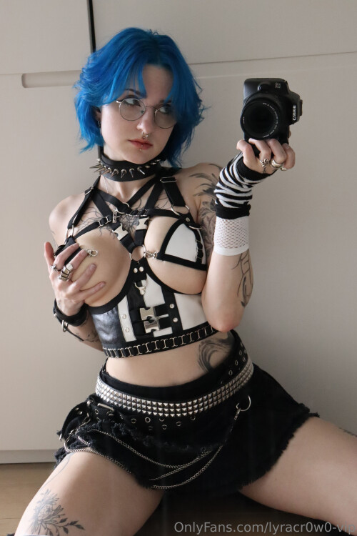 Lyra Crow | lyracr0w0 Nude Leaked Onlyfans Photo Lyra Crow | lyracr0w0 Nude Leaked Onlyfans Photo