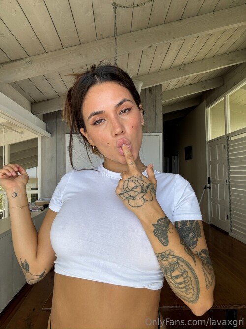 Lavagrll - Lavaxgrll Nude Leaked Onlyfans Photo Lavagrll - Lavaxgrll Nude Leaked Onlyfans Photo