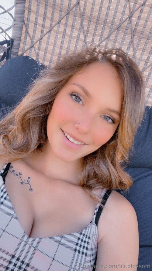 Lili.blossom / Lilly_Blossom Nude Leaked Onlyfans Photo Lili.blossom / Lilly_Blossom Nude Leaked Onlyfans Photo
