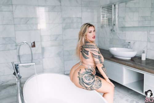Swag Russian Panda (swagrussianpanda) Nude Leaked Onlyfans Photo