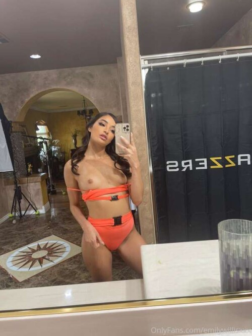 Emily Willis Nude Leaked Onlyfans Photo Emily Willis Nude Leaked Onlyfans Photo