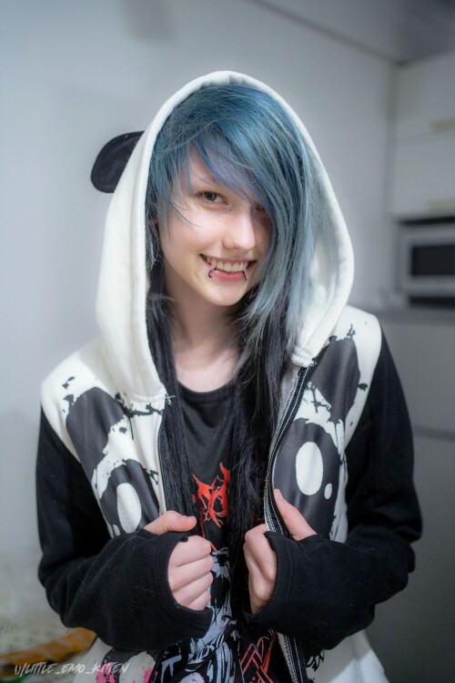little_emo_kitten Nude Leaked Onlyfans Photo little_emo_kitten Nude Leaked Onlyfans Photo