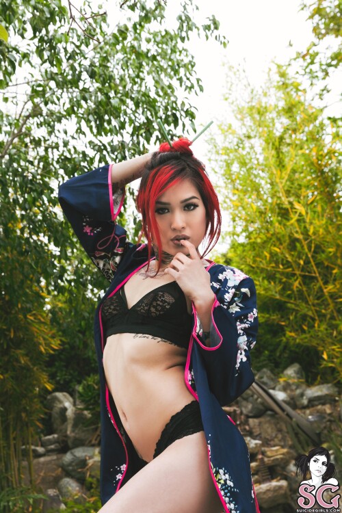 mahnee / suicide_mahnee Nude Leaked Onlyfans Photo
