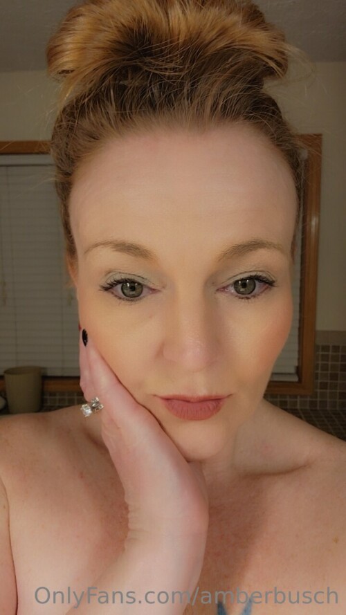 ladyredbusch77 Nude Leaked Onlyfans Photo