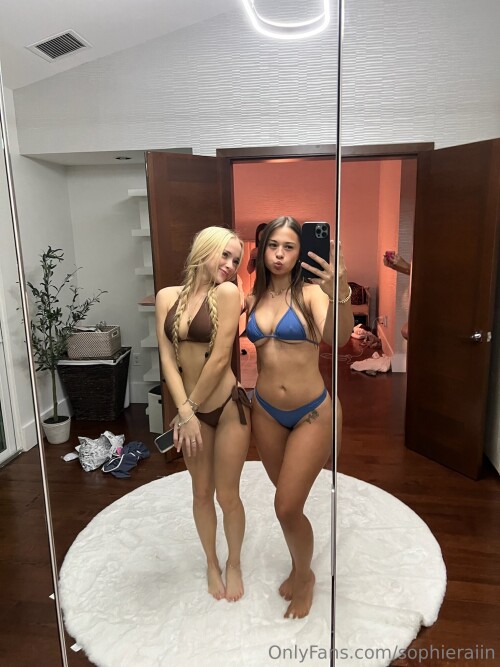 Malayaax - Sophieraiin Nude Leaked Onlyfans Photo