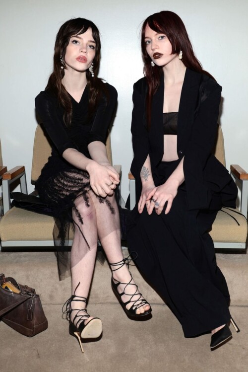 740full-sophie-thatcher-17b39fd0272ba000f.jpg