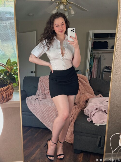 Rose Beck (imrosebeck) Nude Leaked Onlyfans Photo Rose Beck (imrosebeck) Nude Leaked Onlyfans Photo