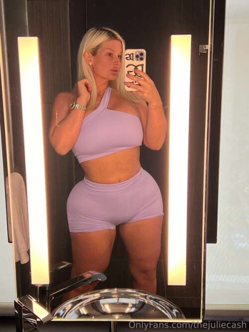 Julie Cash | thejuliecash Nude Leaked Onlyfans Photo Julie Cash | thejuliecash Nude Leaked Onlyfans Photo