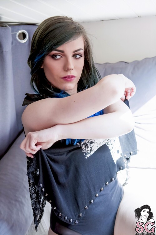 Lovia Suicide Nude Leaked Onlyfans Photo
