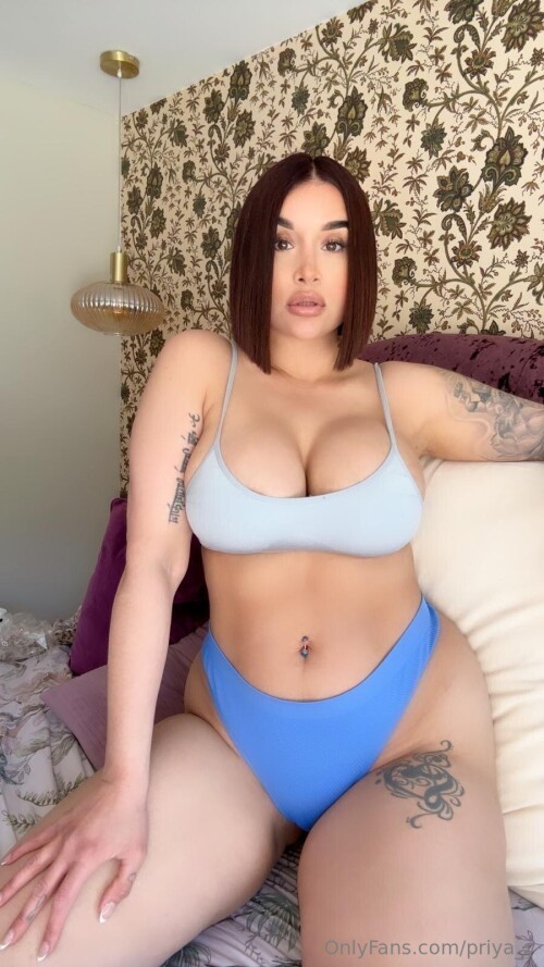 Preeti and Priya Indian Twins Nude Leaked Onlyfans Photo