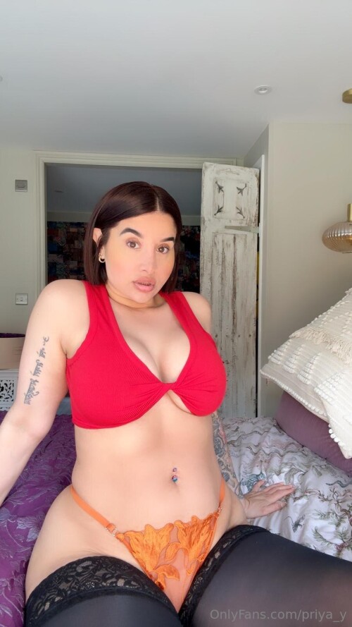 Preeti and Priya Indian Twins Nude Leaked Onlyfans Photo