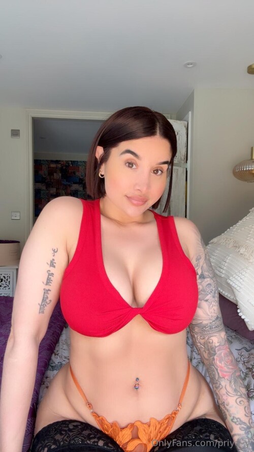 Preeti and Priya Indian Twins Nude Leaked Onlyfans Photo