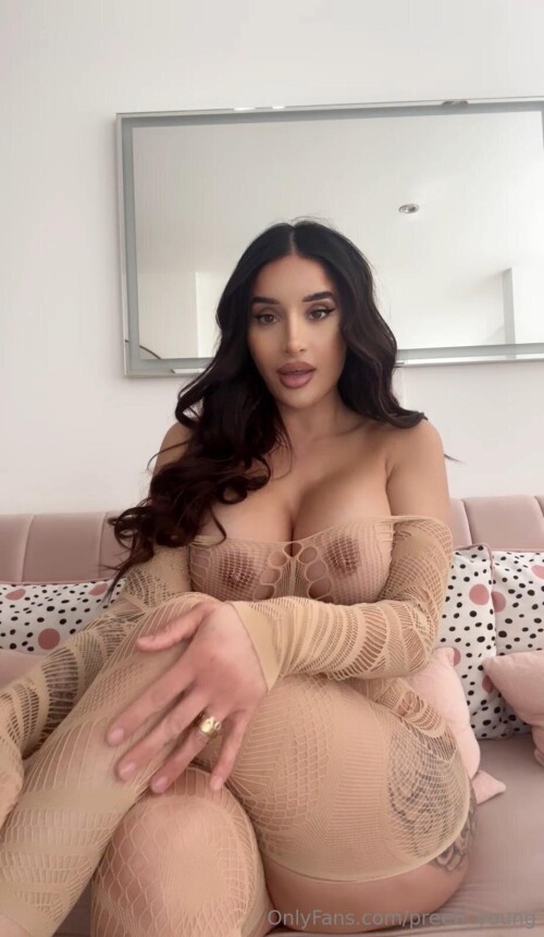 Preeti and Priya Indian Twins Nude Leaked Onlyfans Photo