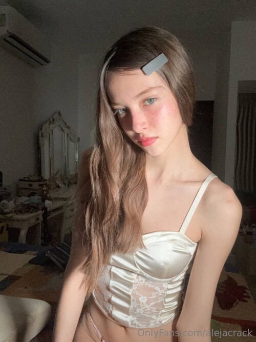 Aleja Crack Nude Leaked Onlyfans Photo Aleja Crack Nude Leaked Onlyfans Photo