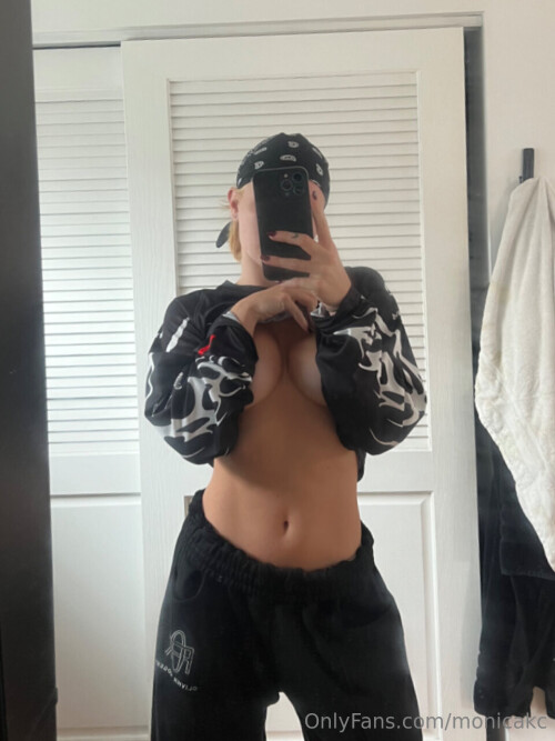 Monica Corgan Nude Leaked Onlyfans Photo Monica Corgan Nude Leaked Onlyfans Photo