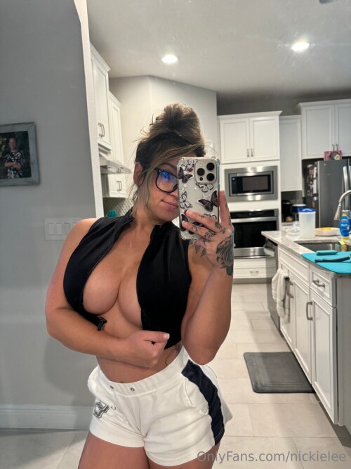 Nickie Lee Nude Leaked Onlyfans Photo Nickie Lee Nude Leaked Onlyfans Photo