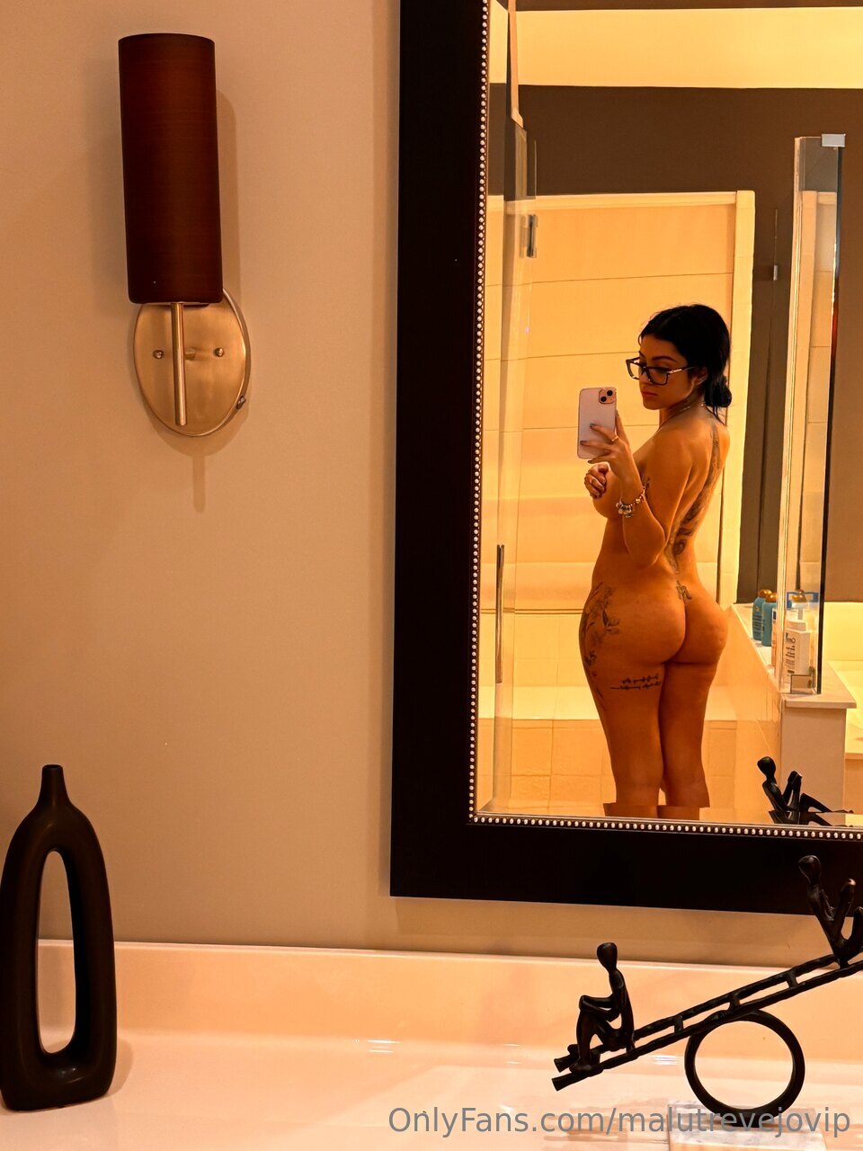 960x1280_844f0b67d5681764932b70bc37895bdb6c8e087b8a6d429a.jpg