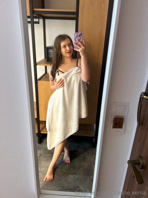 Xenicka _ mala.xenicka _ mala.xenickaa Kleines Mädchen🌸/ kleine.xenia Nude Leaked Onlyfans Photo