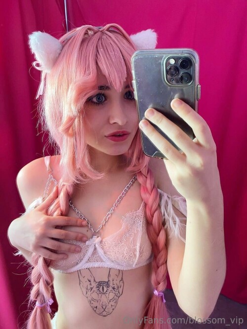 adel_blossom / blossom_vip / mia_muah Nude Leaked Onlyfans Photo