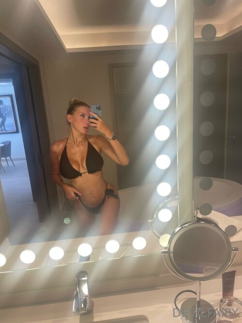 SOZZLEPOPP / devilfairyyy Nude Leaked Onlyfans Photo SOZZLEPOPP / devilfairyyy Nude Leaked Onlyfans Photo
